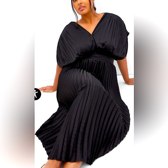 City Chic Dresses & Skirts - City Chic (Plus Size 18) Black Henley Pleated Formal Cocktail Midi Dress